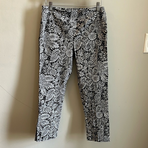 Elliott Lauren Ankle Pants Bohemian Lace Paisley Black & White Stretch Size 4 - Picture 2 of 8